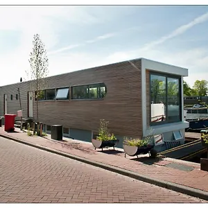 Apartment Private The Waterhouse Houseboat, Amsterdam